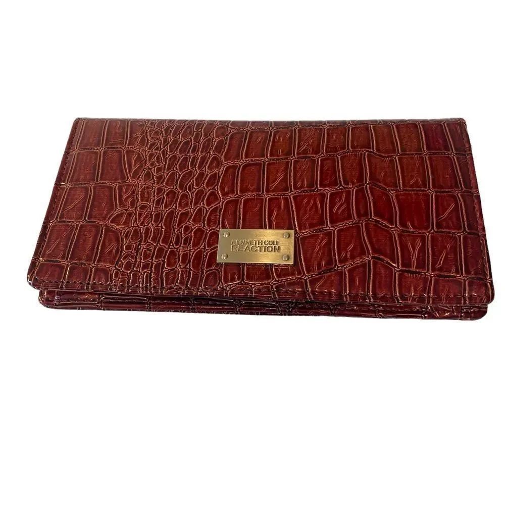 Kenneth Cole Reaction Brick Red Thin Faux Alligator Ladies Wallet.